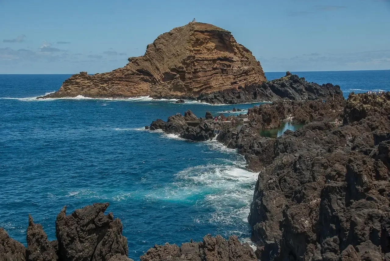 Porto Moniz lava pools